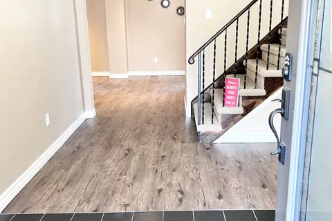 71 TRILLIUM Crescent, ON L4N 6H6