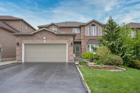 423 Mapleton Avenue, ON L4N 3W1