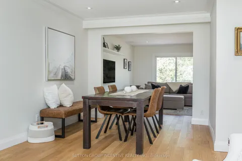 296 Codrington Street, ON L4M 1S8