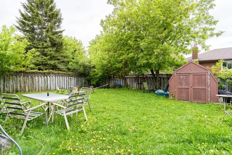38 Sproule Avenue, ON L9Y 4L5