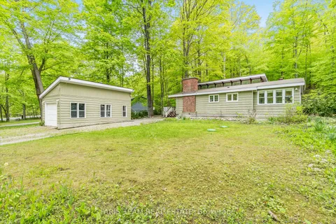 105 Silver Birch Drive, ON L9M 2H7