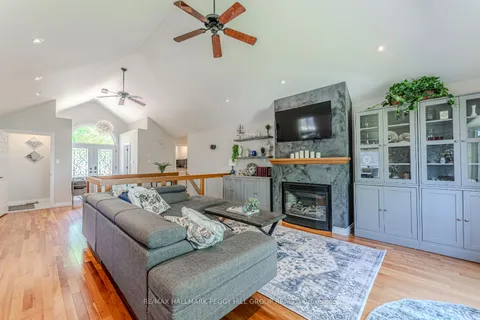 64 Woodcrest Road, ON L4N 2V5