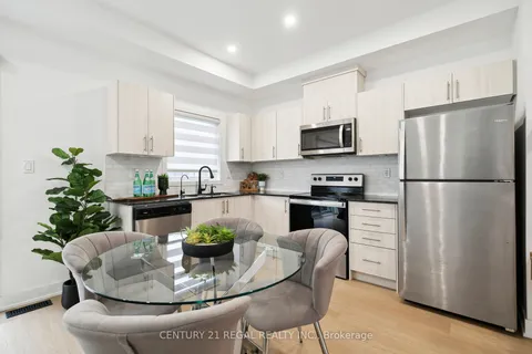 24 Wheatfield Road, Barrie, ON L9J 0C2
