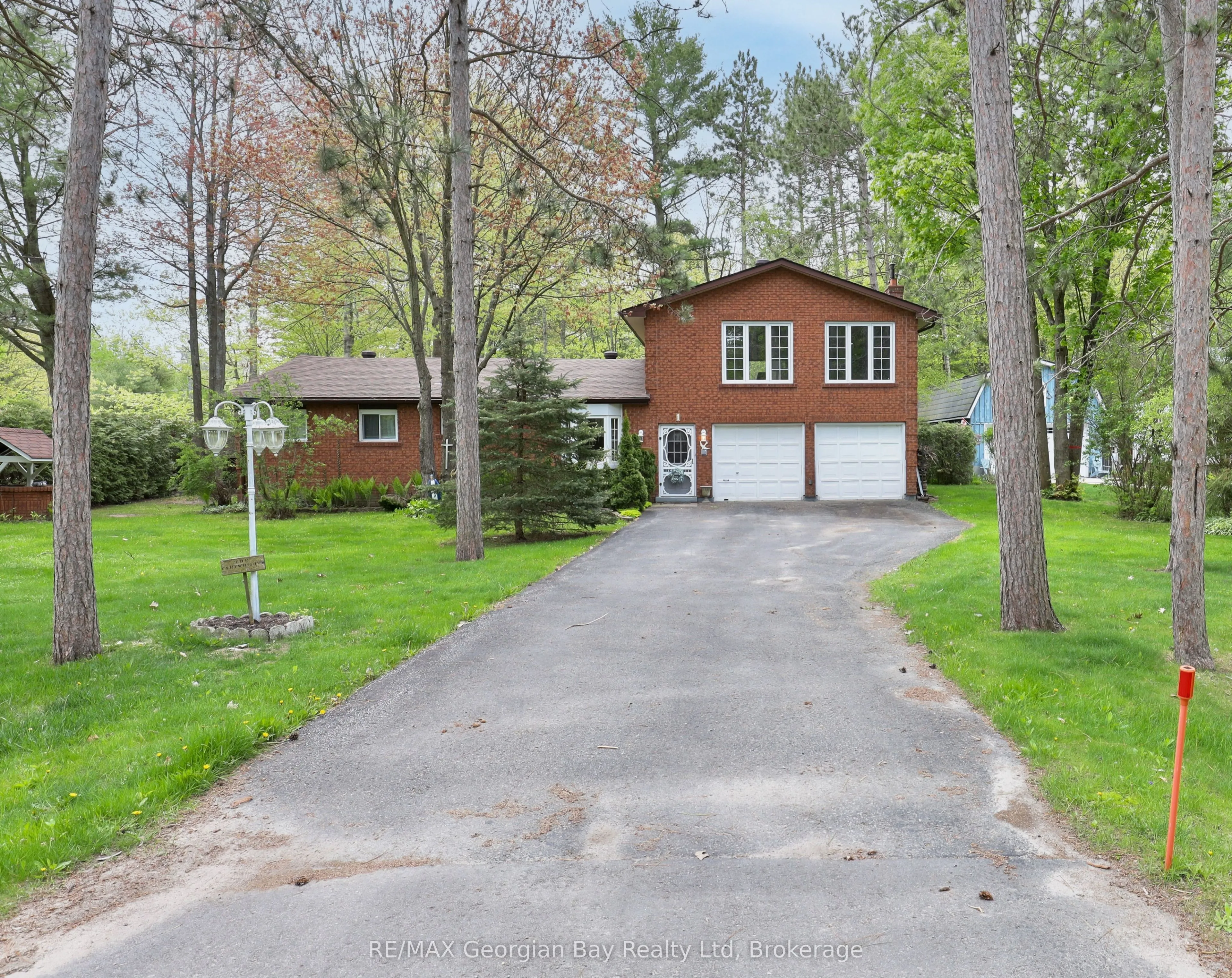 1 Lindale Avenue, ON L9M 0J2