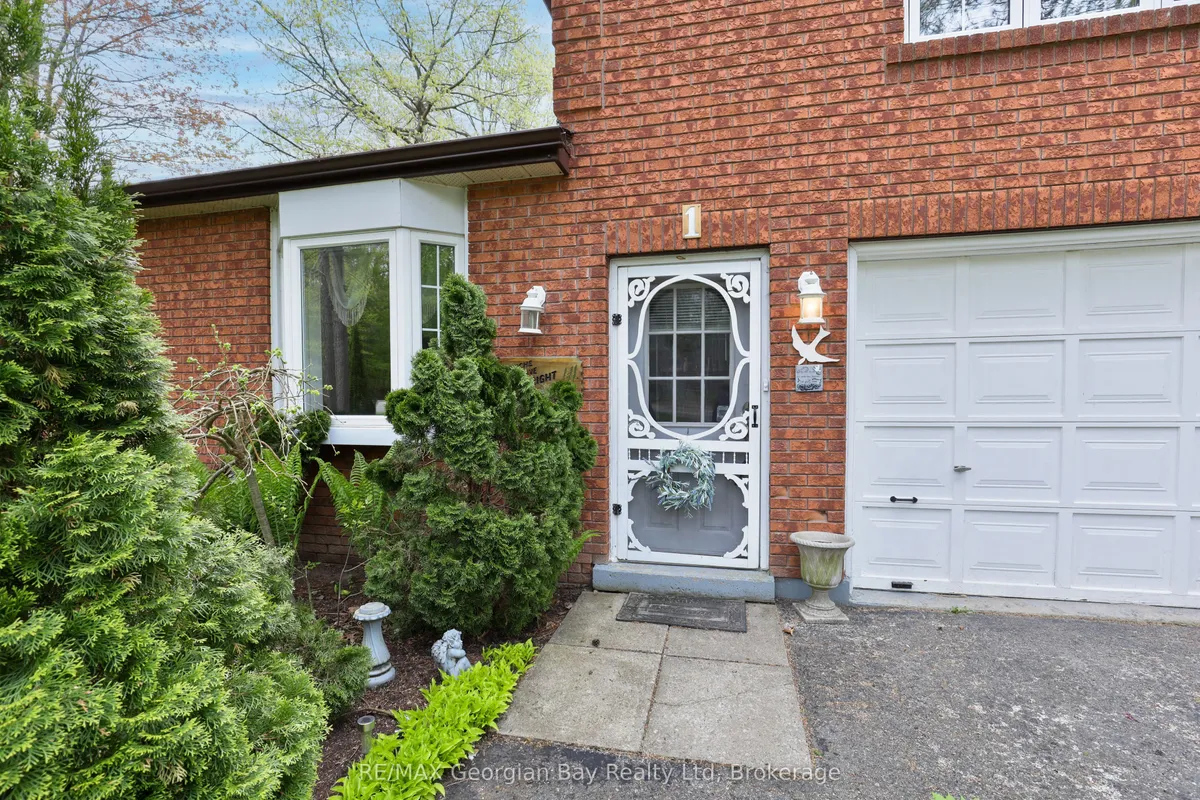 1 Lindale Avenue, ON L9M 0J2