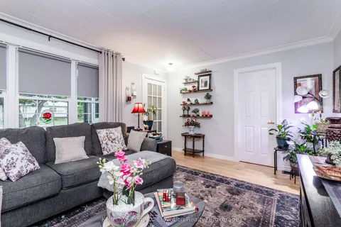 303 William Street, ON L4R 4G2