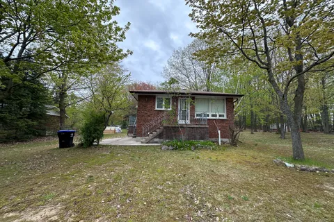 35 Frederick Drive, ON L9Z 1P9