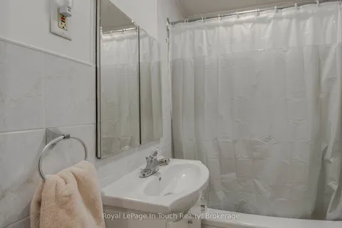 18 Fernanne Drive, ON L0L 2J0