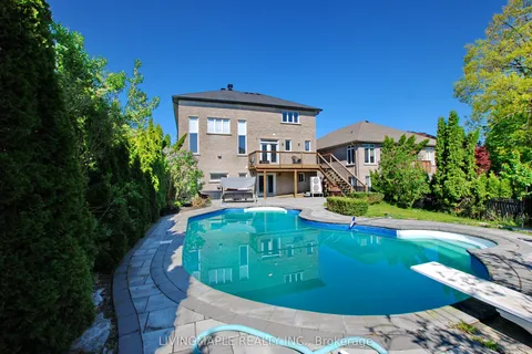 9 Margaret Drive, ON L4M 6Y6