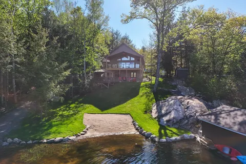 1907 Island Road, ON L0K 1E0