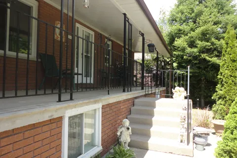 34 42nd Street, ON L9Z 1Z7