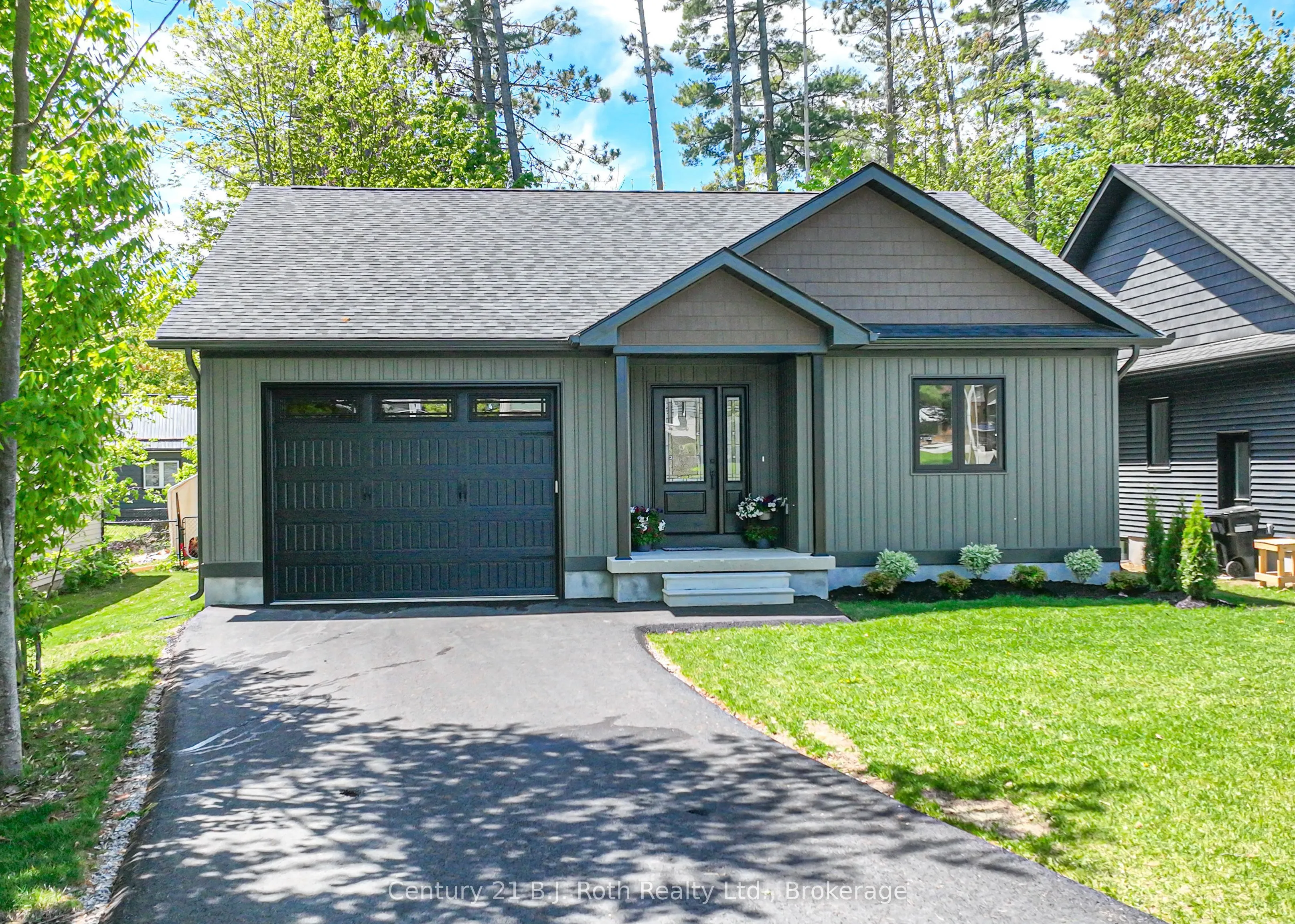 3324 Bramshott Avenue, ON L3V 0V9