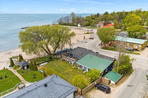 369 Balm Beach Road, ON L0L 2J0
