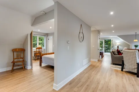 18 Lawrence Avenue, ON L9X 0W3