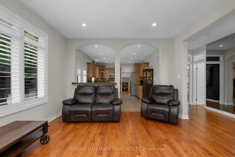 70 CUMMING Drive, ON L4N 0C6