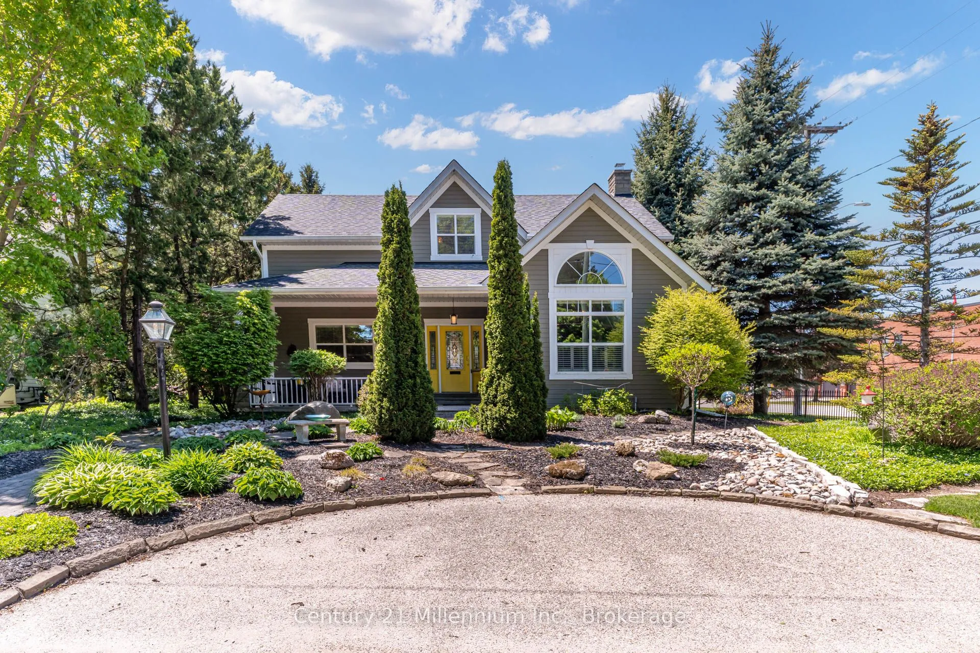 210 Minnesota Street, ON L9Y 3S5