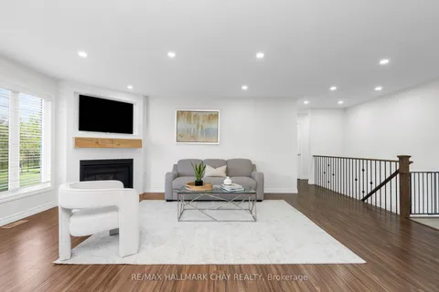 2052 MARCHMONT Road, ON L3V 6H2