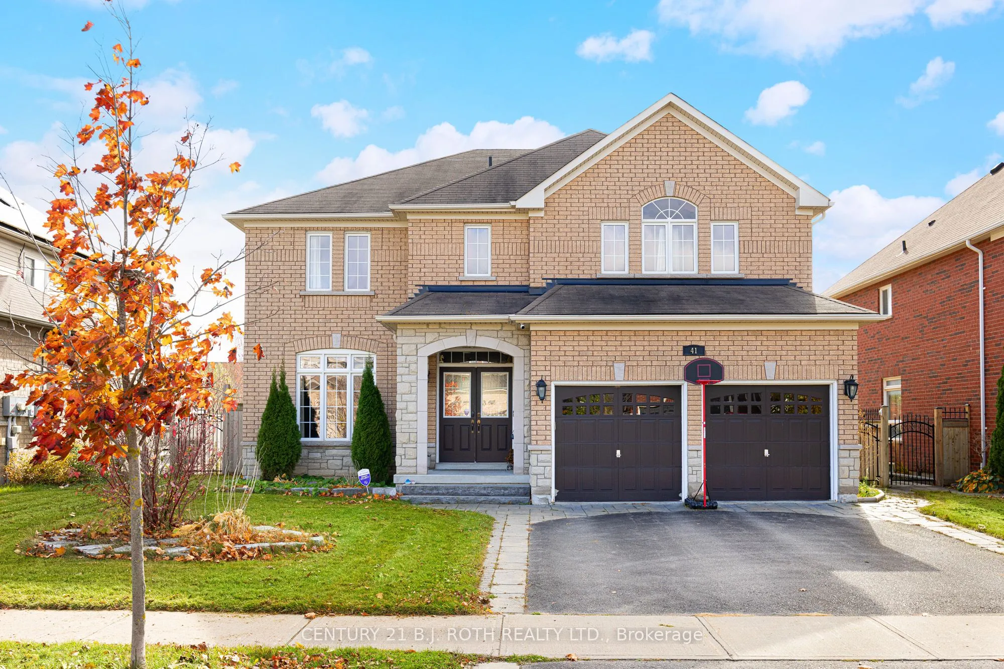 41 Commonwealth Road, ON L4M 0E1