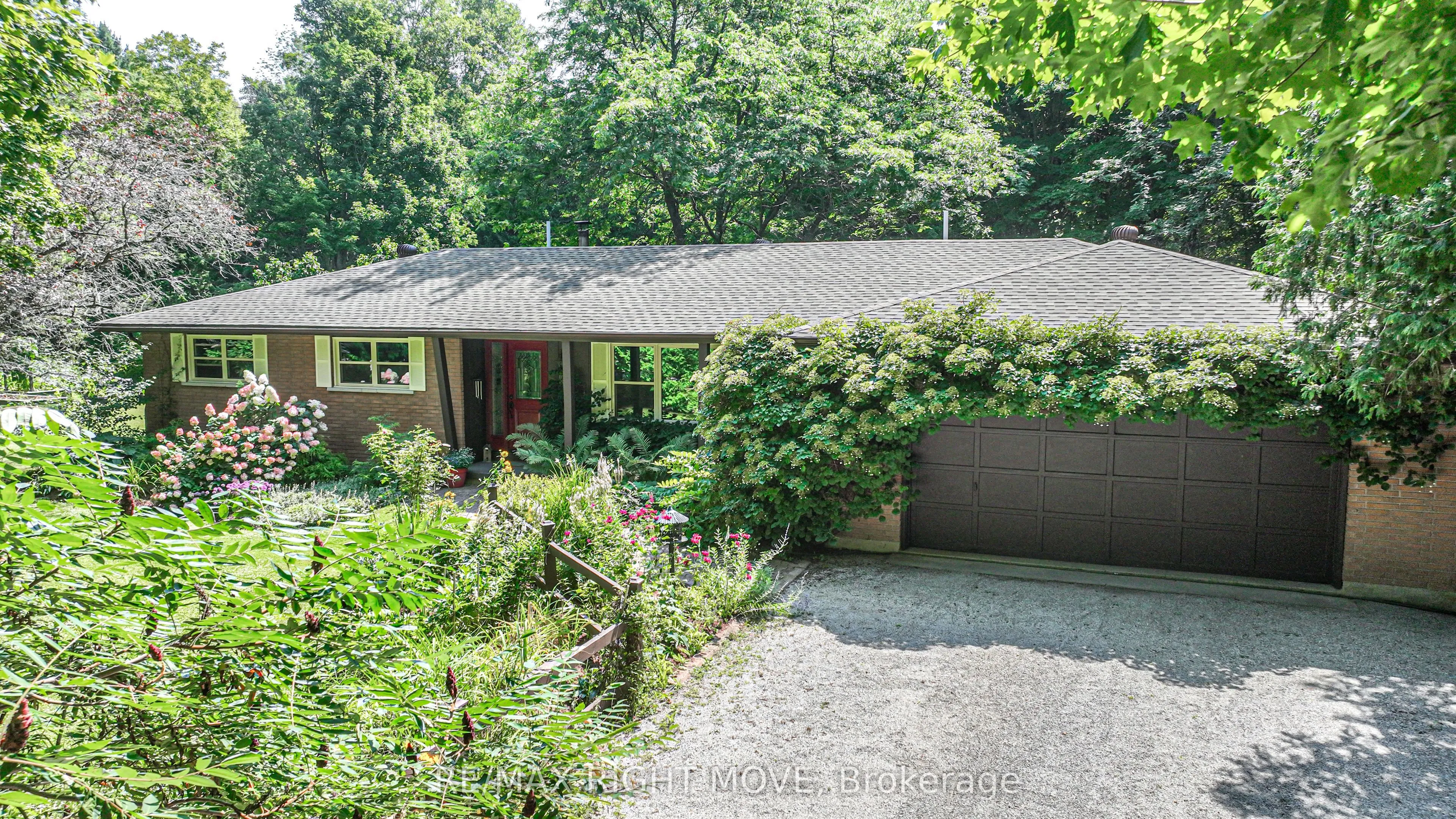 1613 Mt. St. Louis Road, ON L0K 1E0