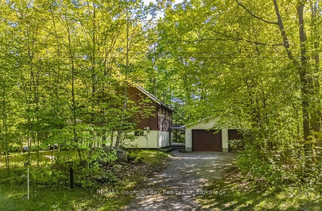 2 Manitou Crescent, ON L9M 0C6