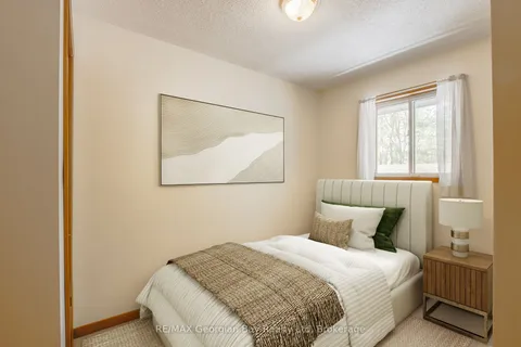 2 Manitou Crescent, ON L9M 0C6