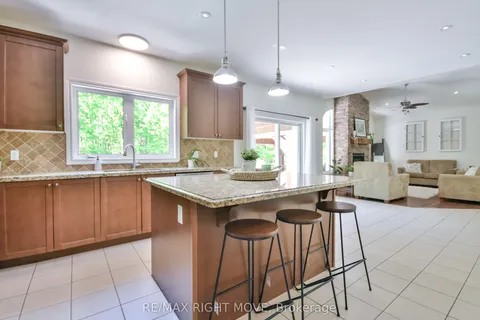 10 Merrington Avenue, ON L3V 0R5