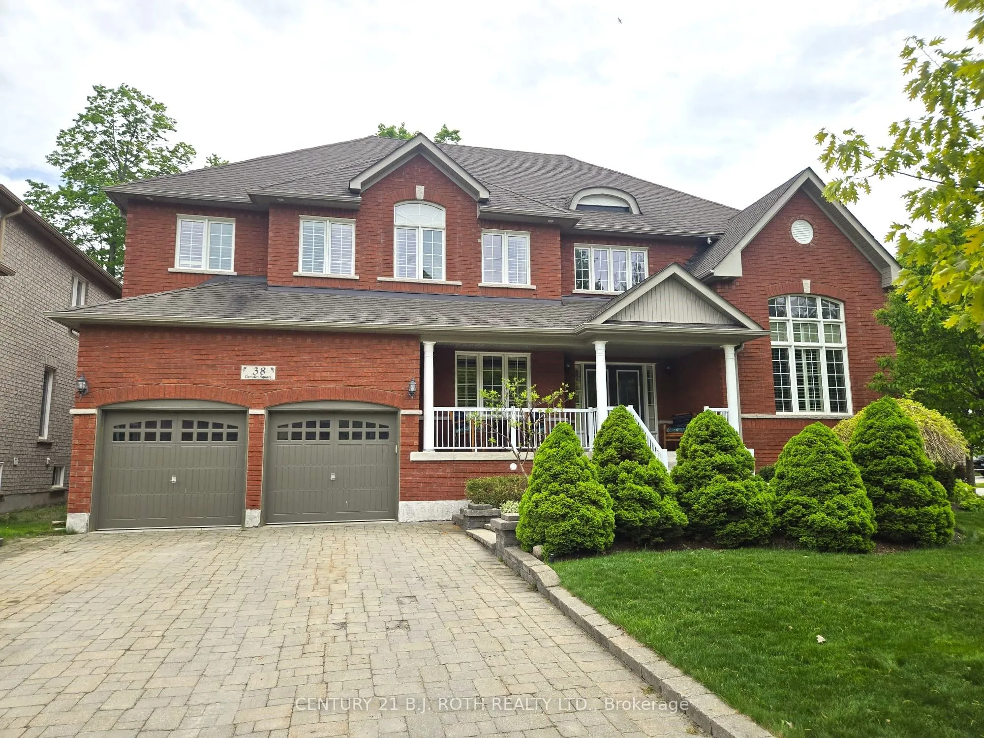 38 Camelot Square, ON L4M 0C3