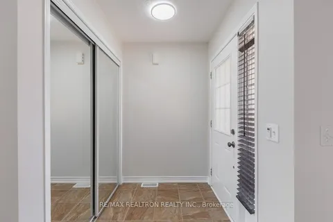 800 West Ridge Boulevard, ON L3V 0A1