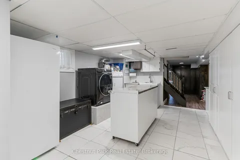 31 Saunders Street, ON L9Y 0G3