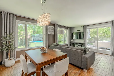 1105 St Vincent Street, ON L9X 0M6