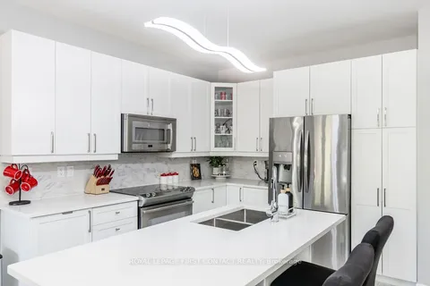 60 Westminster Circle, ON L4M 0A5