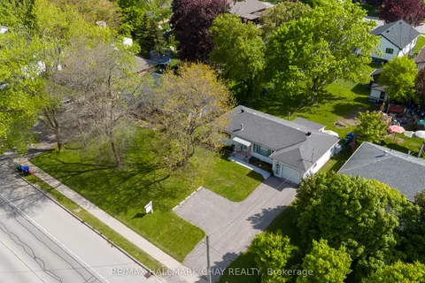33 Yonge Street, ON L0L 1P0