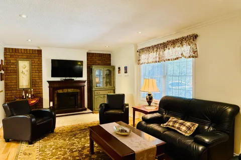140 Wolfe Trail, ON L9M 0H7
