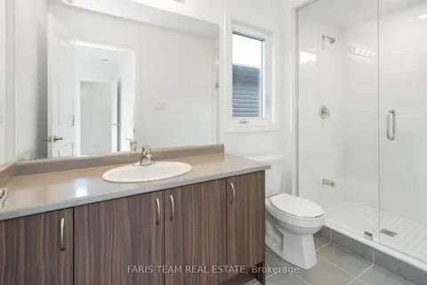 89 Berkely Street, ON L9Z 2N5