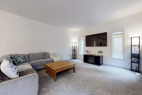 61 Maidens Crescent, ON L9Y 5M4