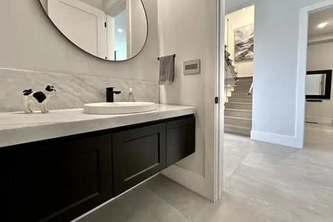 391 Codrington Street, ON L4M 1S9