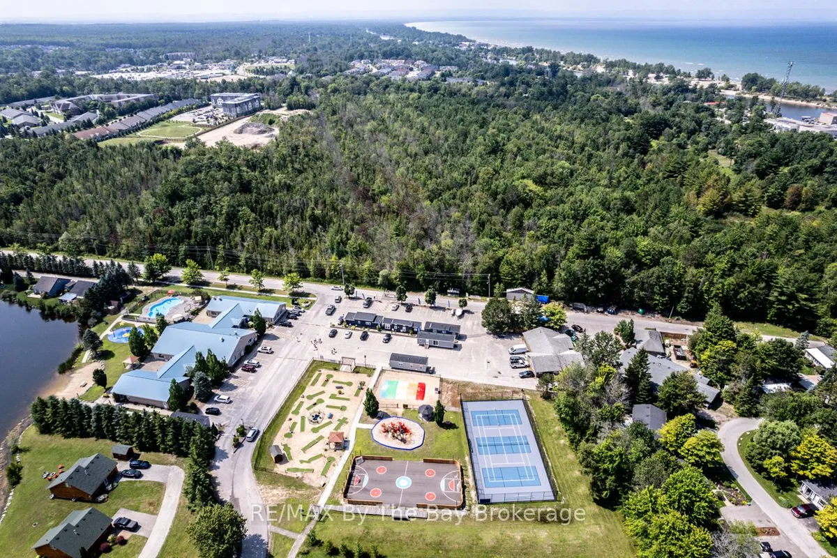 5 CHIPPEWA Trail, ON L9Z 1X7