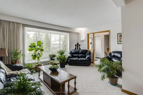 306 Cedar Street, ON L4R 4M2