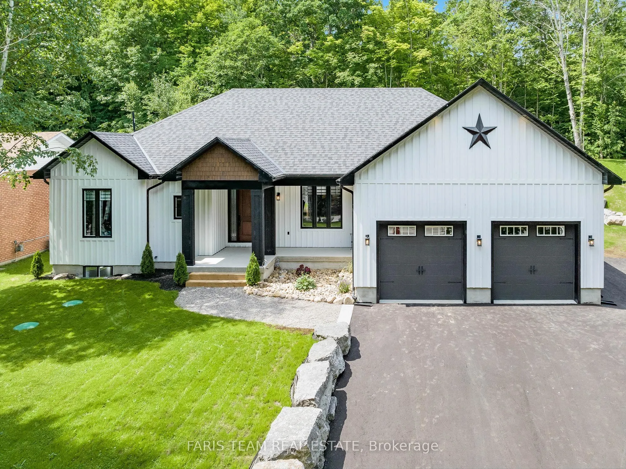 1532 Champlain Road, ON L9M 0C1