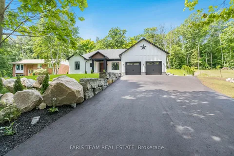 1532 Champlain Road, ON L9M 0C1