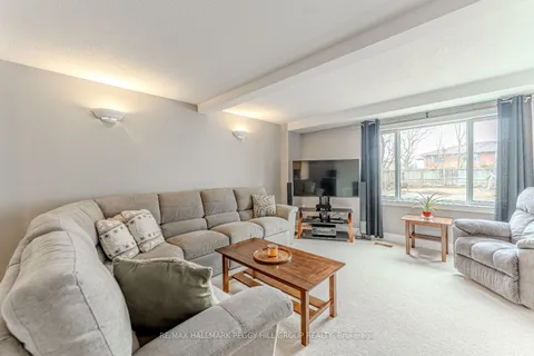 20 Ferris Lane, ON L4M 2X7