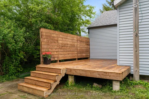 83 Ninth Street, ON L9Y 2G3