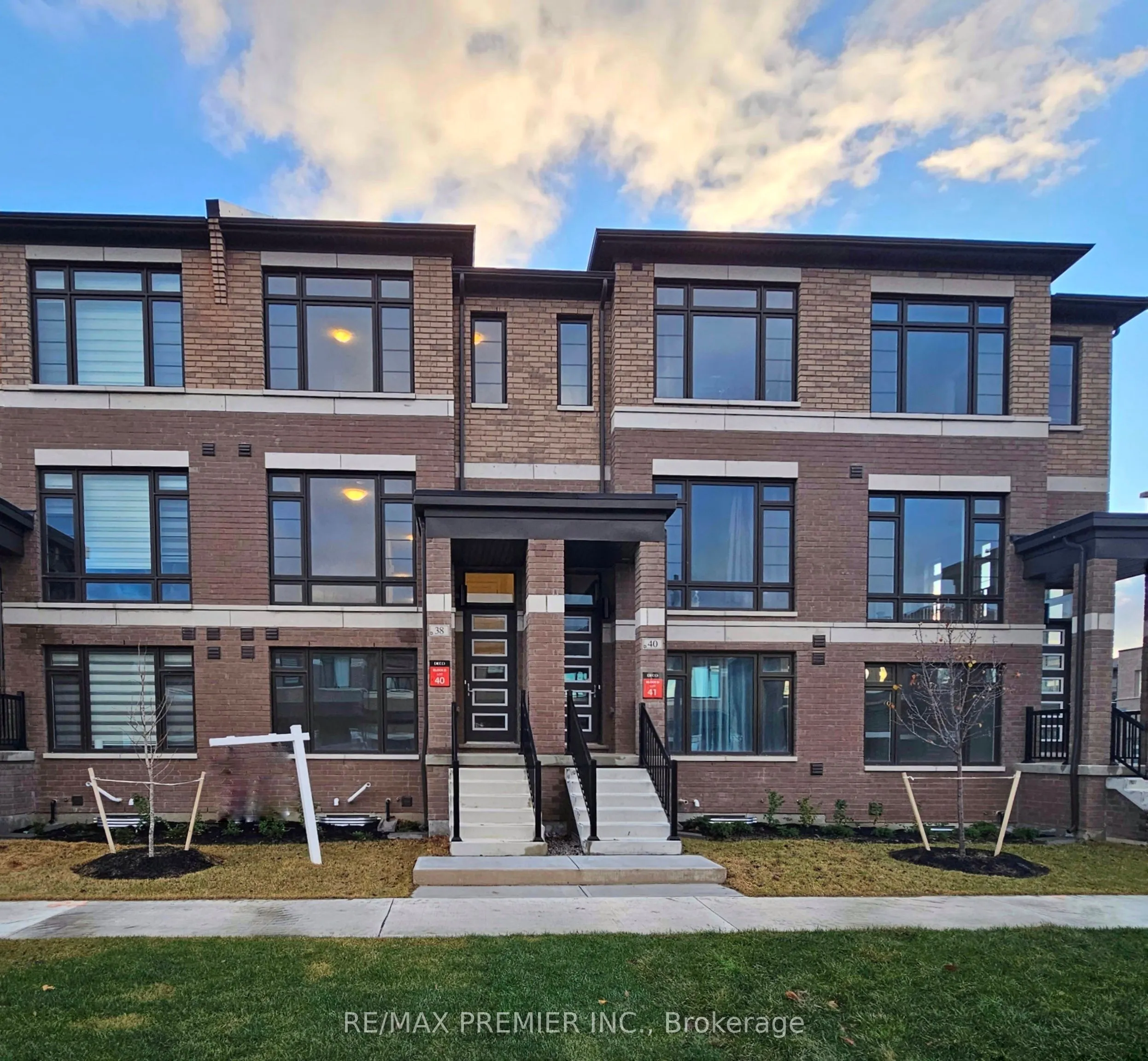 38 Cherry Hill Lane, ON L4N 6K7