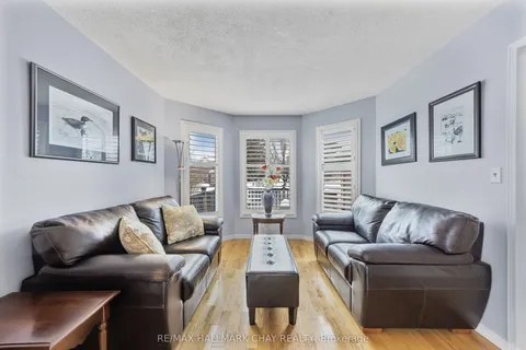 23 Grasett Crescent, ON L4N 6Z8
