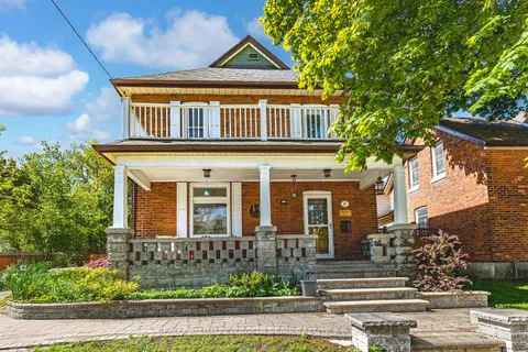 14 Cumberland Street, ON L4N 2P4
