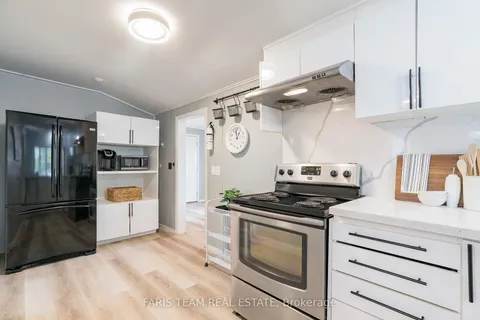 113 River Road, ON L9Z 2L4