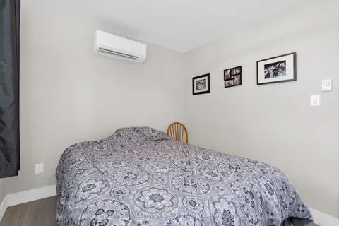24 CHARLBROOK Avenue, ON L4M 2Y4