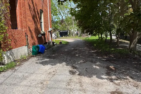 264 Mississaga Street, ON L3V 3B8