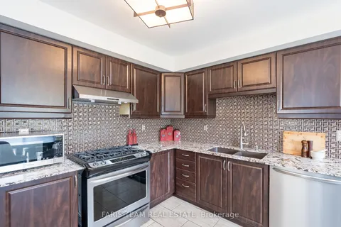 123 Holly Meadow Road, ON L4N 9Z6