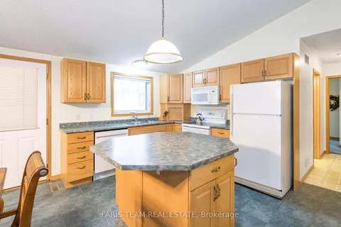 2 St James Place, ON L9Z 3A8